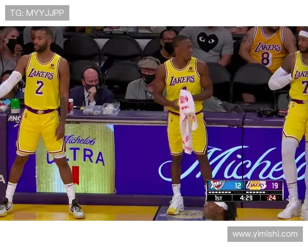 里斯闪电登场仅用一分钟三分命中展现神准手感点燃全场热情